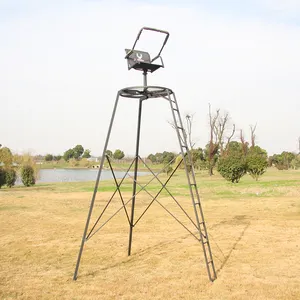 便携式狩猎鹿树三脚架设备塔，适合一个人，配有舒适的椅子