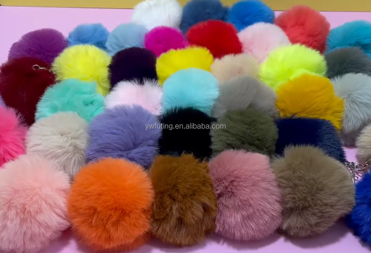 portachiavi con pompon