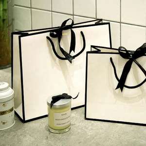 Sacs cadeaux en papier carton blanc écologiques du fabricant, logo personnalisé, emballage pour vêtements et bijoux de vente au détail - Product Image 3