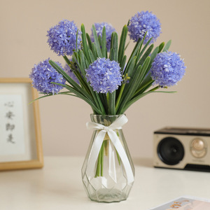 ดอกเบญจมาศประดิษฐ์สีพาสเทลสวยงาม สัมผัสนุ่มเหมือนดอกไม้จริง เหมาะสำหรับตกแต่งบ้าน ชั้นวางของ งานเลี้ยงฉลองสมรส และตกแต่งดอกไม้ในงานแต่งงาน - Product Image 2