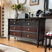 Coiffeuse antique en bois foncé, ensemble rétro avec armoire de rangement à pieds tournés et bureau de toilette avec tiroirs vitrés