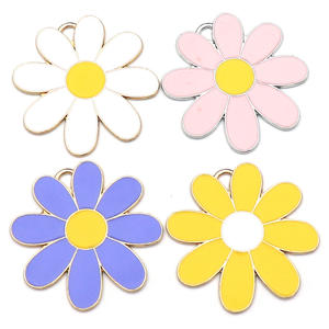 WEGOODZF Groothandel Legering Emaille Hangertje Daisy Klaver Accessoires Geschikt voor DIY Sleutelhangers Oorbellen Halskettingen Schoenen Charm - Product Image 5