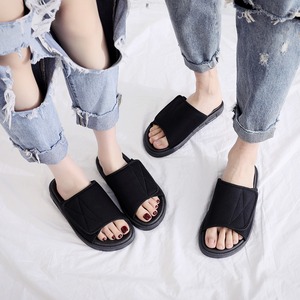 <span class=keywords><strong>Sandales</strong></span> de plage d'été à la mode du Vietnam pour hommes Nouveau style Pantoufles de couple en un mot avec doublure en maille Vente en gros d'usine - Product Image 3
