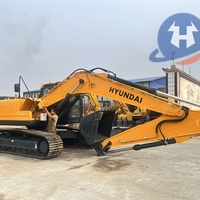 Excavatrice hydraulique Hyundai R220 authentique, moteur diesel puissant - Modèle 2022, capacité de 22 tonnes, pompe et moteur inclus pour la construction