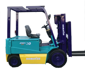 Montacargas Komatsu FD30 de Tres Mástiles, Excelente Rendimiento, Alta Calidad Original, Bajo Precio, Montacargas de Combustión Interna - Product Image 1