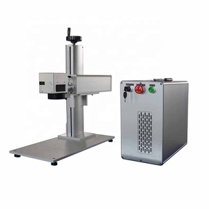 Machine de marquage laser à fibre 20w 50w JPT avec convoyeur à dispositif rotatif pour marquage de stylos - Product Image 3