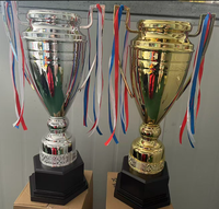 2025 usine directe en gros compétition sportive trophée en métal vente au détail générale Base en bois tasse de récompense pour les utilisateurs finaux d'assurance