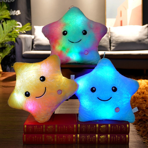 หมอนตุ๊กตาดาวห้าแฉกเรืองแสง ไฟกลางคืน LED ใช้แบตเตอรี่ AAA สำหรับเด็ก ใช้ในบ้าน - Product Image 1
