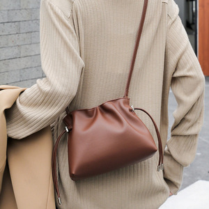 Sac bandoulière en cuir de vachette à cordon unique, tendance et polyvalent, nouvelle collection été 2026, style <span class=keywords><strong>flamenco</strong></span>, sac porte-bonheur, best-seller pour <span class=keywords><strong>le</strong></span> commerce international - Product Image 2
