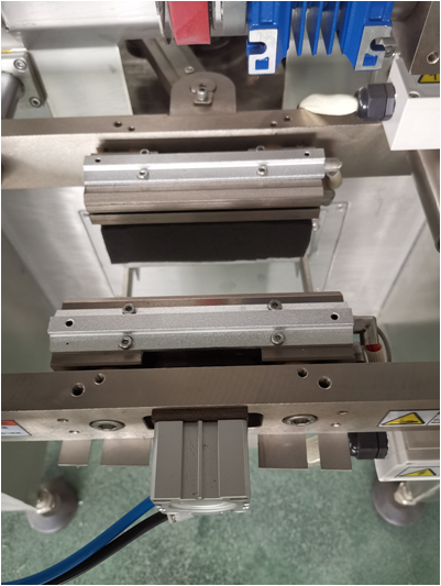 Быстрая скорость упаковки полностью автоматическая гранулы из нержавеющей стали сахар, соль упаковочная машина