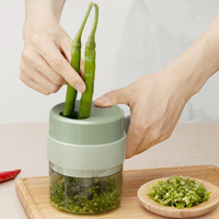 Hachoir Électrique USB Multifonctionnel 1 Pièce en Acier Inoxydable de Haute Qualité pour Légumes, Oignon et Aliments – Mini Hachoir Trancheur