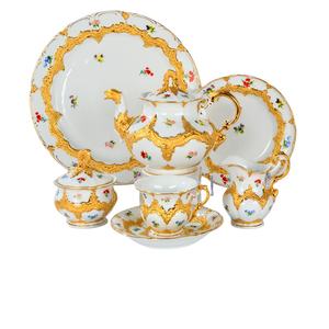 Set di Teiera e Caffettiera in Porcellana Rossa, Oro e Bianca <span class=keywords><strong>del</strong></span> <span class=keywords><strong>XX</strong></span> <span class=keywords><strong>Secolo</strong></span> con Decorazioni Floreali - Product Image 5