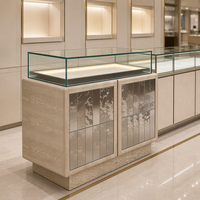 Vitrine murale GZowin robuste et écologique en métal pour bijoux et montres avec éclairage LED, idéale pour les musées et les commerces