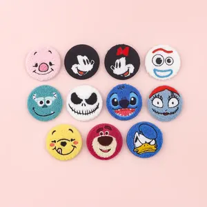 Parches Personalizados de Hojalata con Diseño de Dibujos Animados de Buena Calidad, Diversos Patrones, Parches Personalizados y Broches Bordados al por Mayor - Product Image 2