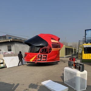Chiosco Mobile per Caffè a Forma di Casco da Moto Rosso - Rimorchio in Vetroresina per Catering, Ideale per Eventi Sportivi - Product Image 6