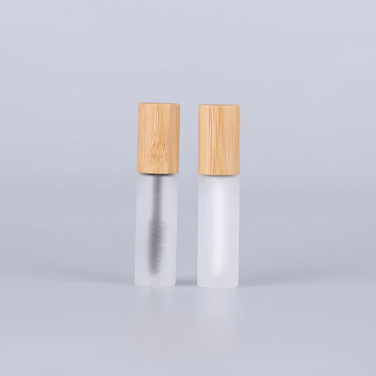 Récipient cosmétique de mascara en bambou de logo personnalisé écologique de 5ml 10ml tube de cils de mascara vide en bambou de verre dépoli avec brosse