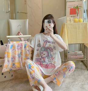 Conjunto de Pijamas Personalizados de Primavera/Verano para Mujer, Estampado de Dibujos Animados, Ropa de Dormir de Tres Piezas, Pantalones Cortos, Camiseta de Manga Corta, Venta al Por Mayor - Product Image 2