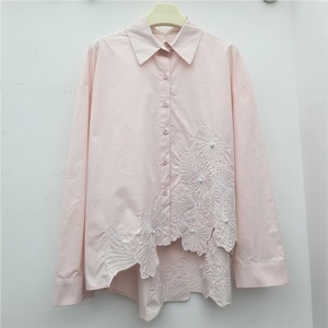 2026 Grosir Baru Kemeja Wanita Elegan Kasual Putih Bordir Bunga Lengan Panjang Oversize Model High Low Hem - Product Image 3