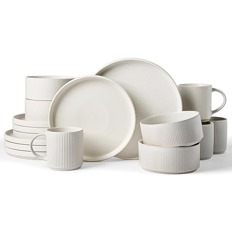 Ensemble de 16 pièces en relief blanc avec défauts mineurs