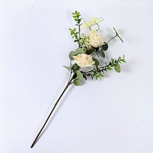 Ramos de flores simuladas de eucalipto de rosas artificiales populares para flores decorativas - Product Image 5