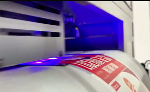 Stampante UV ad Alta Velocità a 2 Passaggi per Etichette BOPP PET PP con <span class=keywords><strong>Inchiostro</strong></span> Resistente all'Acqua - Product Image 6