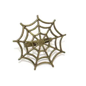 Aksesoris meja, dudukan logam cincin serbet Web laba-laba pribadi mewah untuk dekorasi Natal Halloween