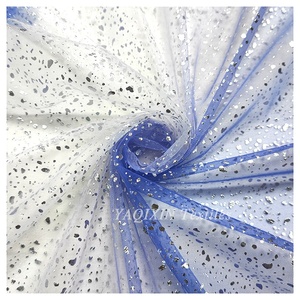 <span class=keywords><strong>Tulle</strong></span> <span class=keywords><strong>bleu</strong></span> et blanc ombré, maille tricotée, imprimé numérique, tissu poly avec des points de paillettes argentées, tissu pour robe de fille, tissu pour jupe - Product Image 3