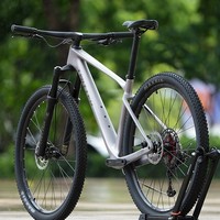 Vélo de montagne à cadre et guidon en fibre de carbone, suspension avant XC, frein à disque, vélo de montagne tout suspendu en fibre de carbone