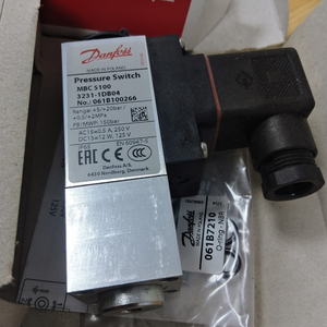 061B100266, MBC 5100, Pressostat en stock - Product Image 2