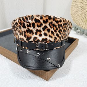 Casquette plate en cuir PU respirant pour femme, style urbain, avec <span class=keywords><strong>boucle</strong></span> de <span class=keywords><strong>ceinture</strong></span> cloutée, toutes saisons, vente en gros - Product Image 2
