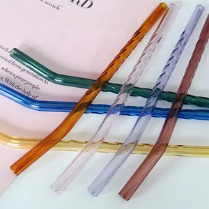 Pailles torsadées réutilisables en verre en stock et emballage en vrac pailles en verre ondulées colorées
