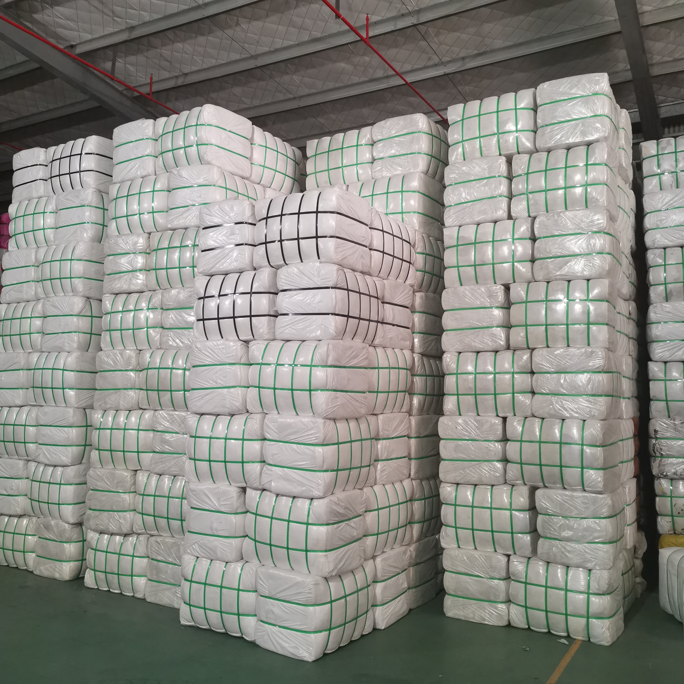 Белые трикотажные тряпки из 100% хлопка, использованные футболки, хорошие маслопоглощающие промышленные тряпки