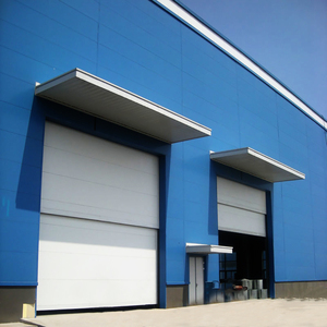 Les usines industrielles et les ateliers utilisent des matériaux d'isolation en polyuréthane pour les portes coulissantes industrielles afin d'éviter les retardateurs de flamme - Product Image 4