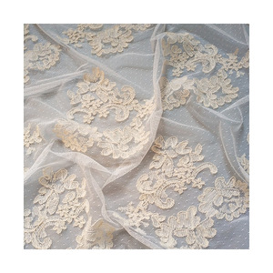 Tecido de Renda Transparente Off-White, Tecido de Malha com Bordado <span class=keywords><strong>Floral</strong></span> Barroco Antigo para Cortinas, Vestidos de Noiva e Trajes de Casamento - Product Image 5
