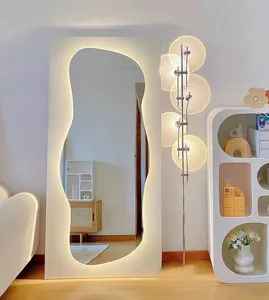 Tienda de ropa creativa para el hogar, espejo de piso de cuerpo completo luminoso LED inteligente con forma de onda irregular