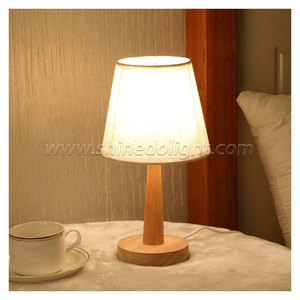 Lampe de bureau LED <span class=keywords><strong>en</strong></span> bois de tissu chinois moderne Simple Ins vent batterie de chevet nouveau <span class=keywords><strong>Luminaire</strong></span> Zhongshan pour salon étude chambre - Product Image 3