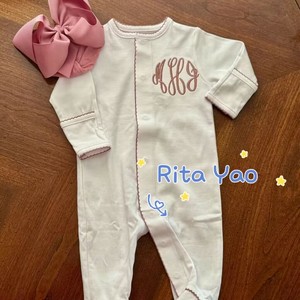 뜨거운 판매 신생아 아기 축구 모자 세트 맞춤 자수 빈 면 유아 아기 장난 꾸러기 피코 트림 아기 귀국 복장 2026 - Product Image 5