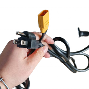 Chargeur de batterie au lithium pour scooter électrique Ebike 72V 5A Entrée 110V 220V Sortie 72V 84V avec connecteur XT90 HXL7205PNS - Product Image 4