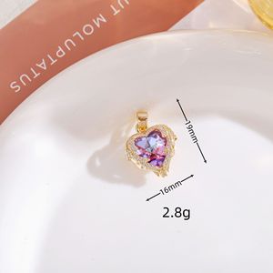 Pendentif cœur océan brillant pour femme Collier transfrontalier de luxe en acier plaqué or et titane Collier à chaîne de rétention de couleur - Product Image 6