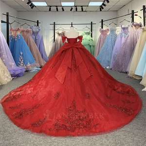 Vestido de Quinceañera Clásico Rojo 20253 con Hombros Descubiertos y Lazo - Product Image 4