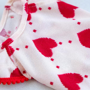 Suéter de Punto para Perro, Diseño de Corazón Rojo, para el Día de San Valentín, de Poliéster de Lujo, Suave y Transpirable, con Mangas con Volantes, para Razas Pequeñas, Color Rojo - Product Image 4