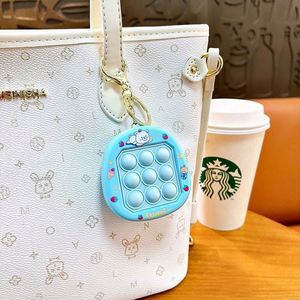 Juguete Antiestrés Personalizado - Juguete de Burbujas con Diseño de Animales - Llavero y Colgante para Bolsa - Product Image 6