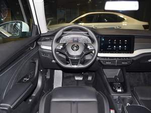 2025 Skod a <span class=keywords><strong>Octavia</strong></span> PRO TSI280 Premium Edition, une <span class=keywords><strong>berline</strong></span> de taille moyenne avec un DCT 1.4T, offrant des <span class=keywords><strong>prix</strong></span> équitables et une qualité fiable. - Product Image 5