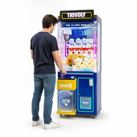Vitrine de luxe en verre trempé pour machine à griffes avec panneau d'audit numérique intelligent pour zones de divertissement vidéo modernes