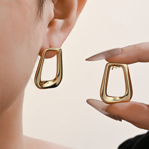2025ใหม่ต่างหูบิดทรงเรขาคณิตชุบทองทองเหลือง14K ใหม่เครื่องประดับผู้หญิง - Product Image 1