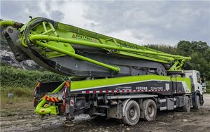 Pompe à béton d'occasion Zoomlion de 56 mètres, alimentée au diesel, de marque de premier plan, à bas prix, avec composants essentiels (moteur et alternateur) en provenance de Chine - Product Image 5