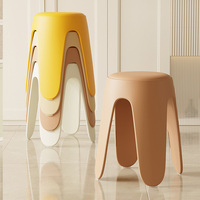 Tabourets en plastique empilables extra épais, style victorien, pour entrée, bancs hauts amovibles pour la maison, chaises confortables pour une longue durée d'assise