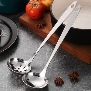 Juego de utensilios de cocina de acero inoxidable duradero y versátil: cucharón, espumadera y utensilios para ollas calientes - Product Image 5