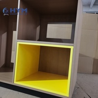 Meuble de rangement moderne en MDF éco-responsable approuvé Days Inn Wyndham pour chambre d'hôtel commerciale et chambre d'hôtes, meuble multimédia