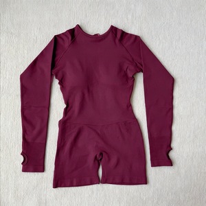 Tuta intera <span class=keywords><strong>da</strong></span> yoga sexy in nylon senza cuciture a maniche lunghe <span class=keywords><strong>da</strong></span> <span class=keywords><strong>donna</strong></span>, con schiena scoperta, effetto push-up, reggiseno integrato, per fitness e palestra - Product Image 5